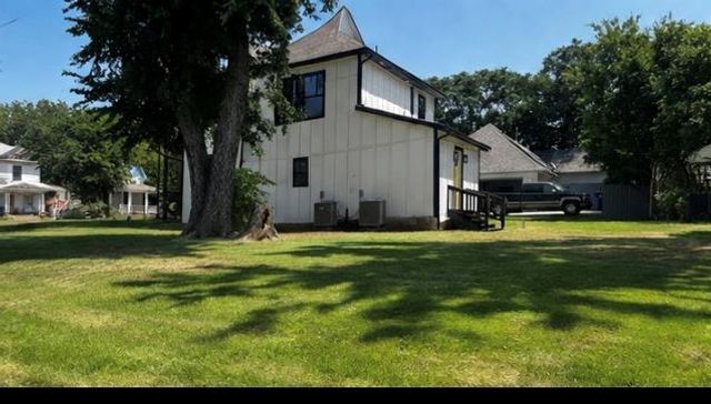 705 E Springer Avenue, Guthrie, OK 73044