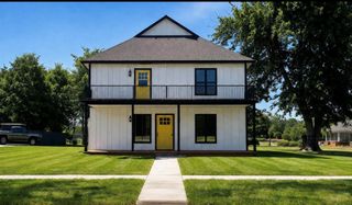 705 E Springer Avenue, Guthrie, OK 73044