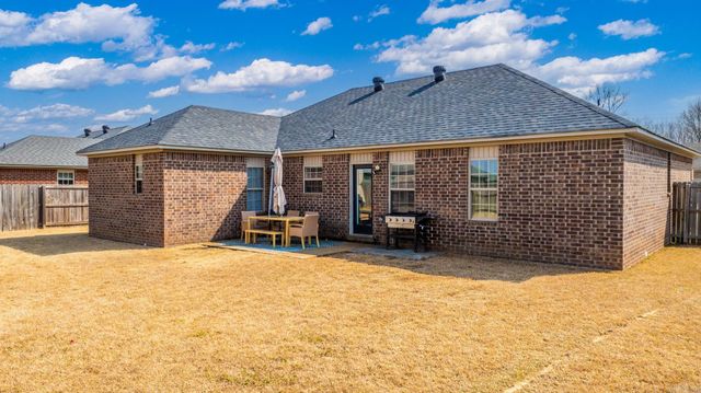 16 WHITETAIL Drive, Ward, AR 72176