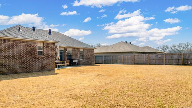 16 WHITETAIL Drive, Ward, AR 72176