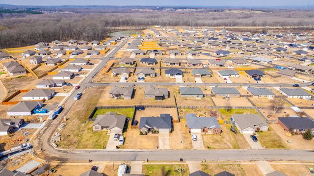 16 WHITETAIL Drive, Ward, AR 72176
