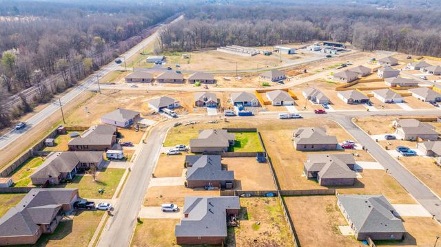 16 WHITETAIL Drive, Ward, AR 72176