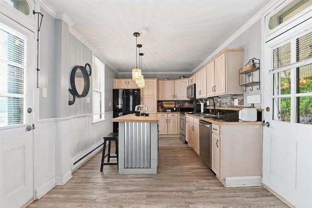 721 Lehigh Gap Street, Walnutport Boro, PA 18088