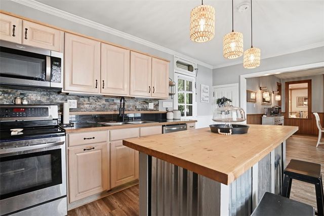 721 Lehigh Gap Street, Walnutport Boro, PA 18088