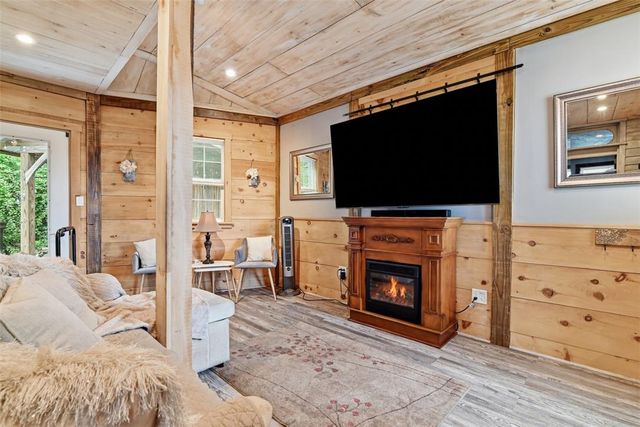 721 Lehigh Gap Street, Walnutport Boro, PA 18088