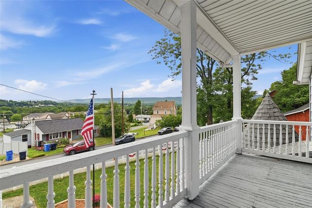 721 Lehigh Gap Street, Walnutport Boro, PA 18088