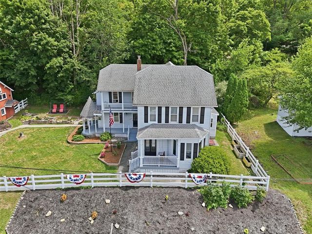 721 Lehigh Gap Street, Walnutport Boro, PA 18088