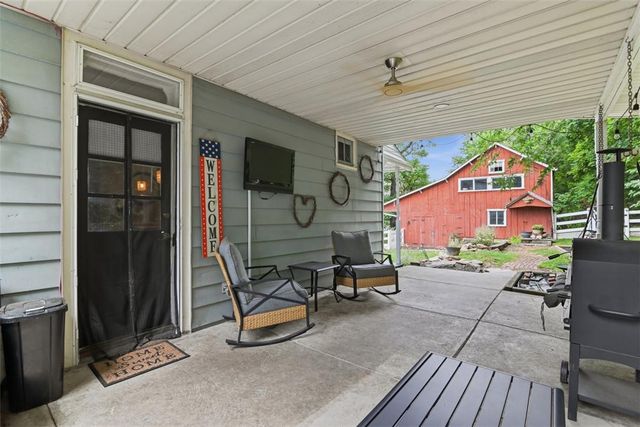 721 Lehigh Gap Street, Walnutport Boro, PA 18088