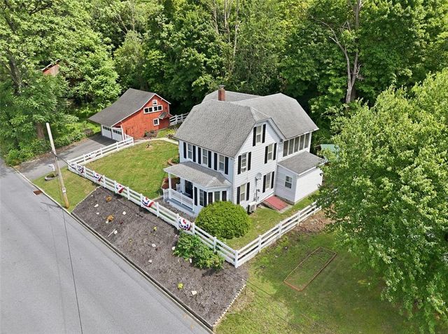 721 Lehigh Gap Street, Walnutport Boro, PA 18088