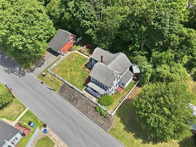 721 Lehigh Gap Street, Walnutport Boro, PA 18088