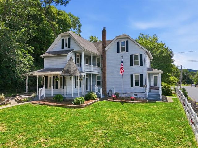 721 Lehigh Gap Street, Walnutport Boro, PA 18088