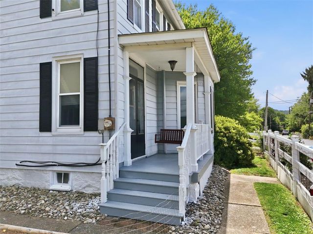 721 Lehigh Gap Street, Walnutport Boro, PA 18088