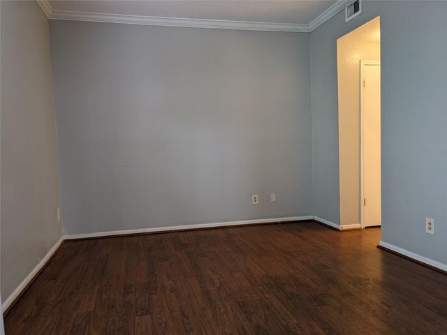 2100 Tanglewilde Street 241, Houston, TX 77063