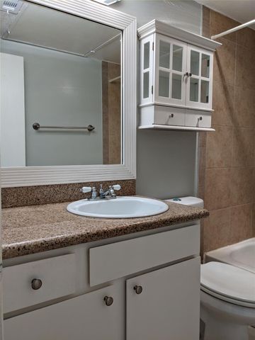 2100 Tanglewilde Street 241, Houston, TX 77063