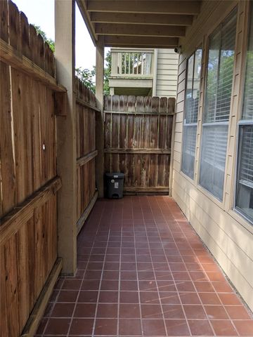 2100 Tanglewilde Street 241, Houston, TX 77063