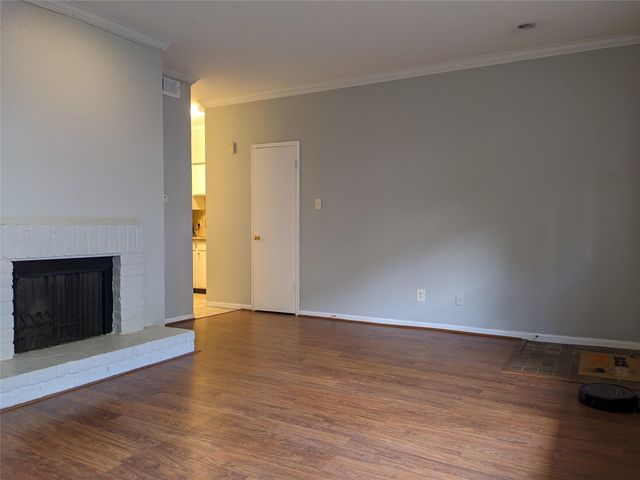 2100 Tanglewilde Street 241, Houston, TX 77063