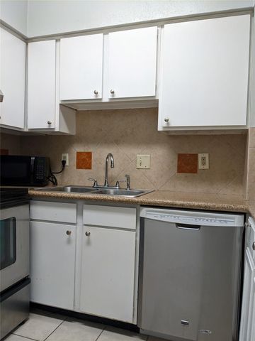 2100 Tanglewilde Street 241, Houston, TX 77063
