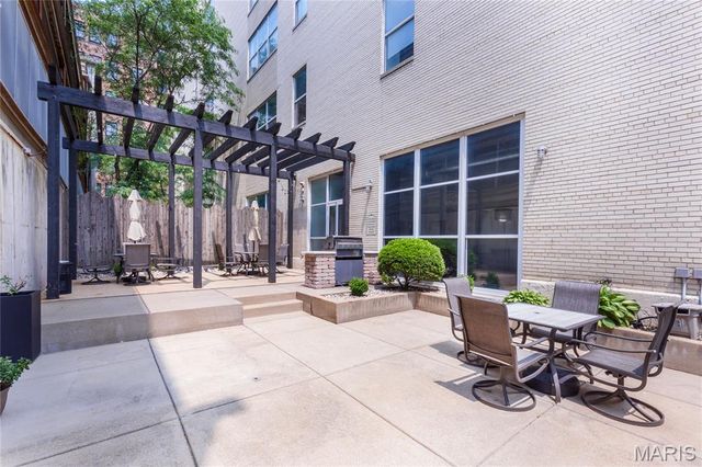 1511 Locust Street 404, St Louis, MO 63103