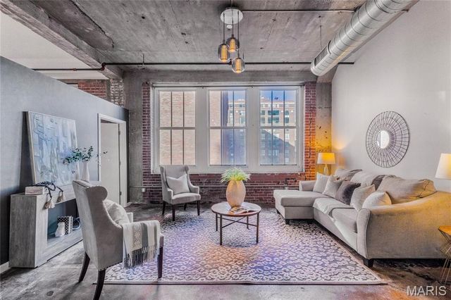 1511 Locust Street 404, St Louis, MO 63103