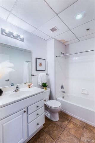 1511 Locust Street 404, St Louis, MO 63103