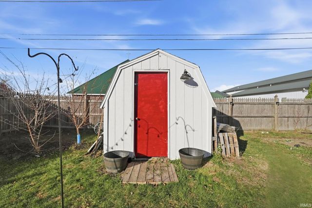 8 Turquoise Street, Huntington, IN 46750