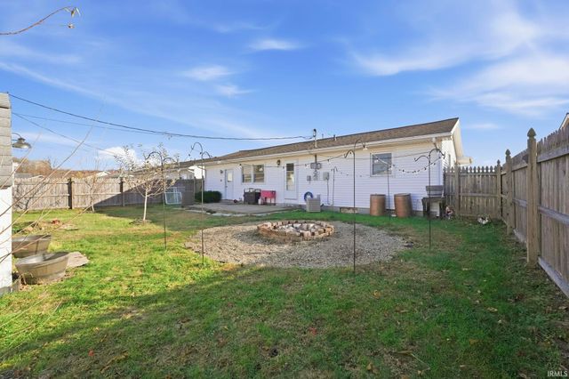 8 Turquoise Street, Huntington, IN 46750