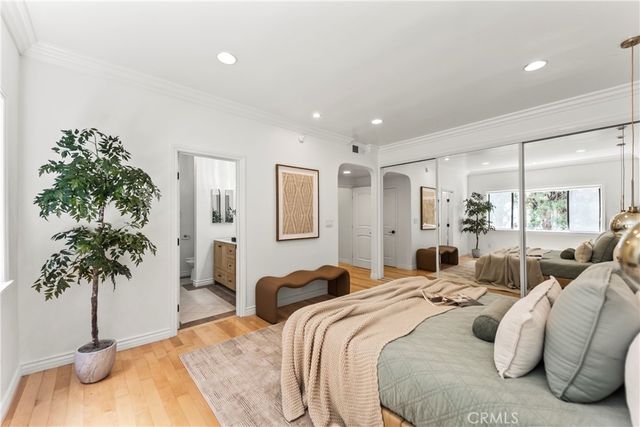 11928 Kiowa 105, Los Angeles, CA 90049