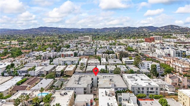 11928 Kiowa 105, Los Angeles, CA 90049