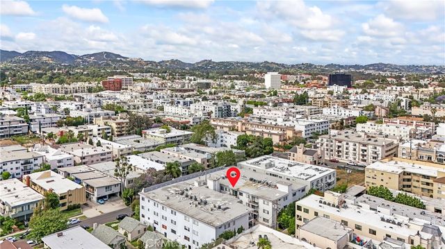 11928 Kiowa 105, Los Angeles, CA 90049