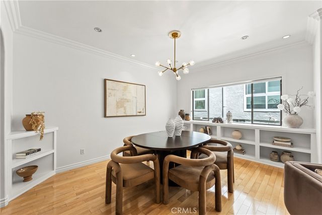 11928 Kiowa 105, Los Angeles, CA 90049