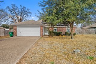 224 Headrick Drive, Robinson, TX 76706