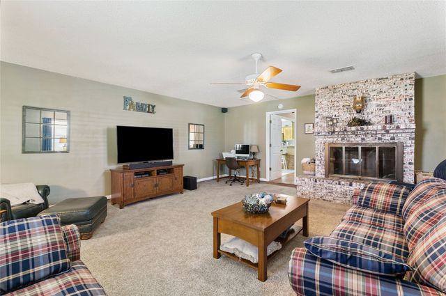 311 N Britton Street, Tom Bean, TX 75489