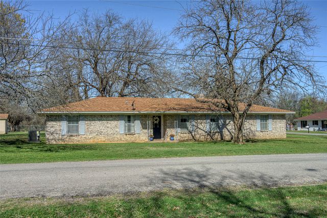 311 N Britton Street, Tom Bean, TX 75489