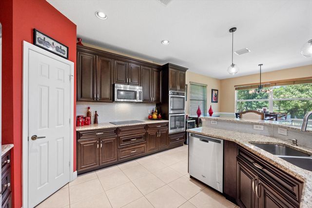 112 Ibisca Terrace, Royal Palm Beach, FL 33411