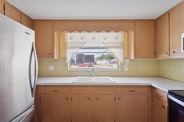 7608 REDCOAT AVENUE, Port Richey, FL 34668