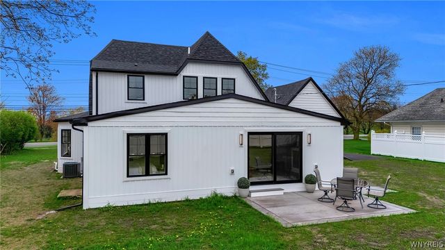 6736 Chestnut Ridge Road, Lockport Town, NY 14094