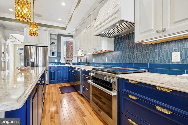 909 C ST NE, Washington, DC 20002