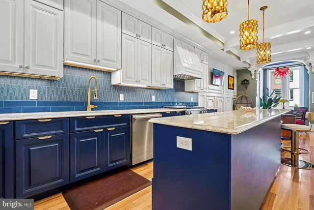 909 C ST NE, Washington, DC 20002