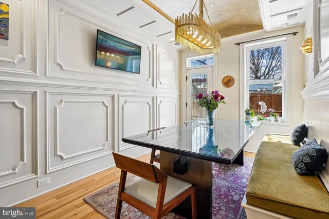 909 C ST NE, Washington, DC 20002