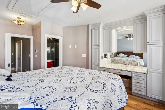 909 C ST NE, Washington, DC 20002