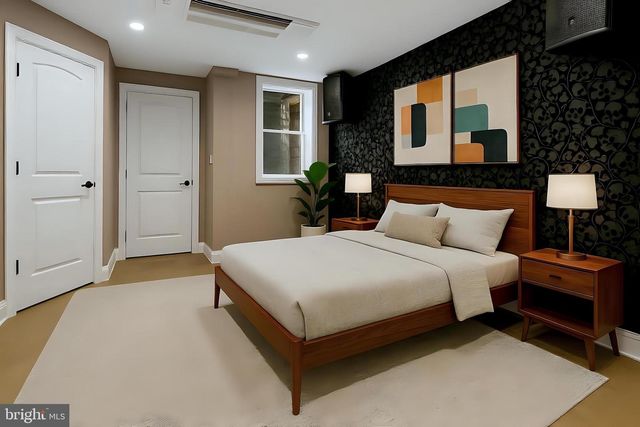 909 C ST NE, Washington, DC 20002