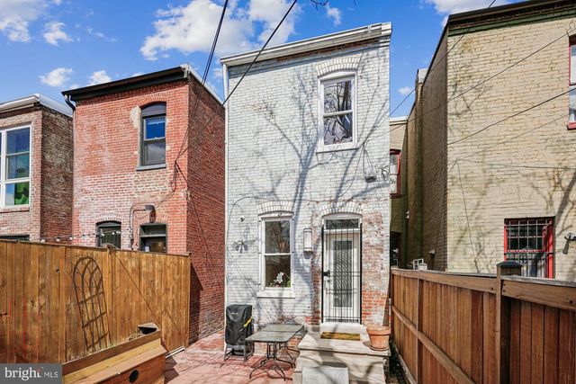 909 C ST NE, Washington, DC 20002