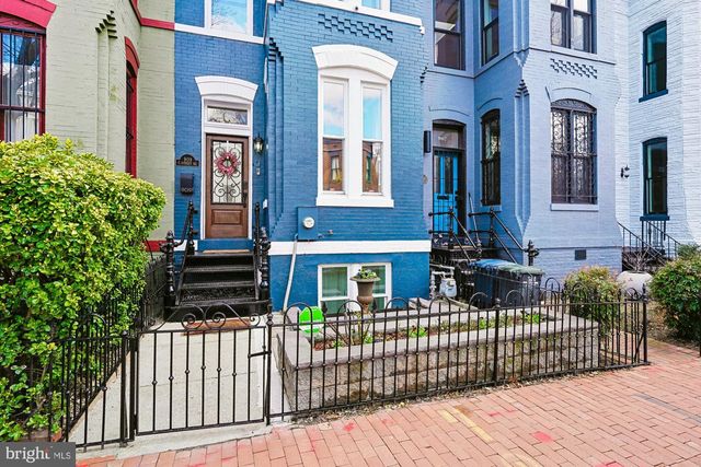 909 C ST NE, Washington, DC 20002