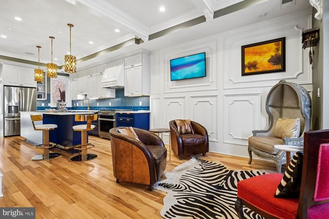 909 C ST NE, Washington, DC 20002