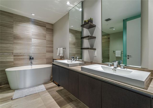 3250 NE 188th Street 603, Aventura, FL 33180