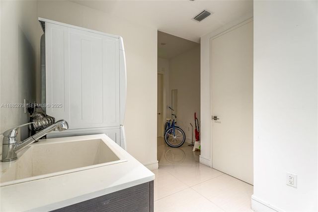 3250 NE 188th Street 603, Aventura, FL 33180
