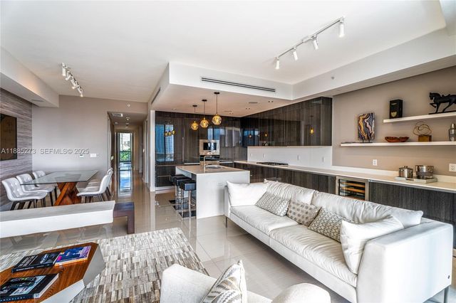 3250 NE 188th Street 603, Aventura, FL 33180
