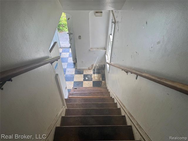 18453 Stansbury Street, Detroit, MI 48235