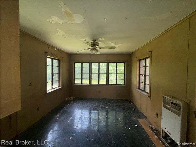 18453 Stansbury Street, Detroit, MI 48235