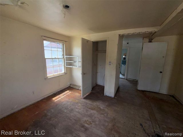 18453 Stansbury Street, Detroit, MI 48235